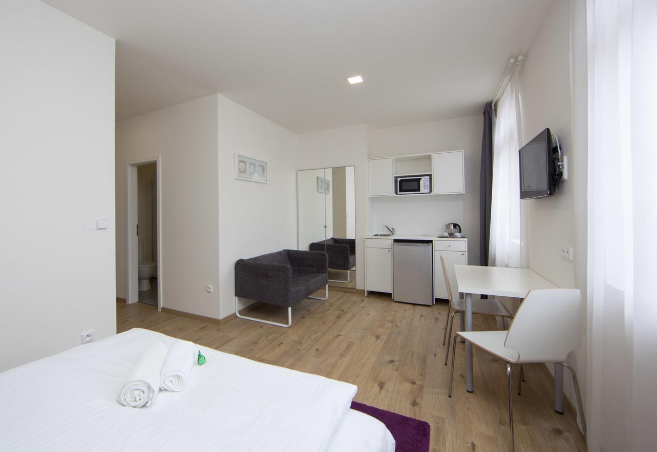 Rozmaryn Rooms & Apartments รากอฟนิก ภายนอก รูปภาพ
